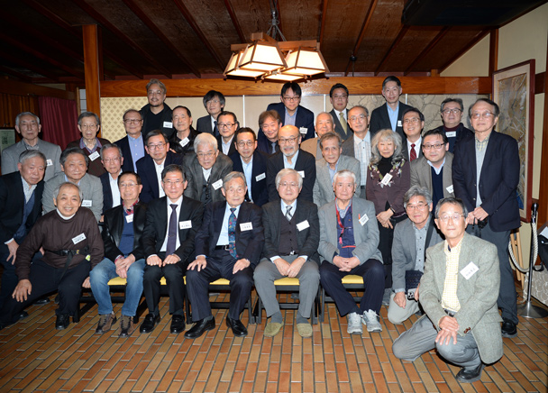 工学部第一部電気通信工学科小泉研究室米寿のお祝い